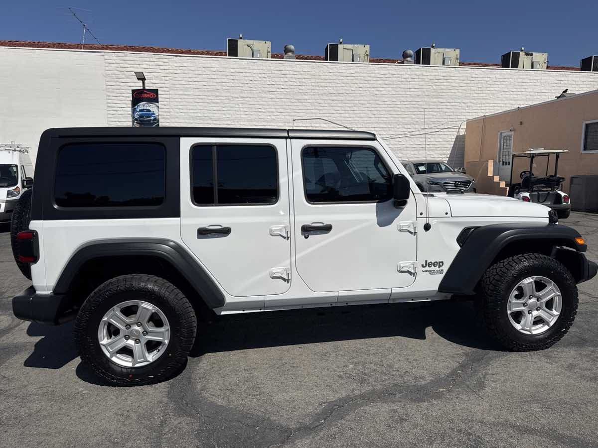 Used 2018 Jeep Wrangler Unlimited Sport S AWD/4WD image 10