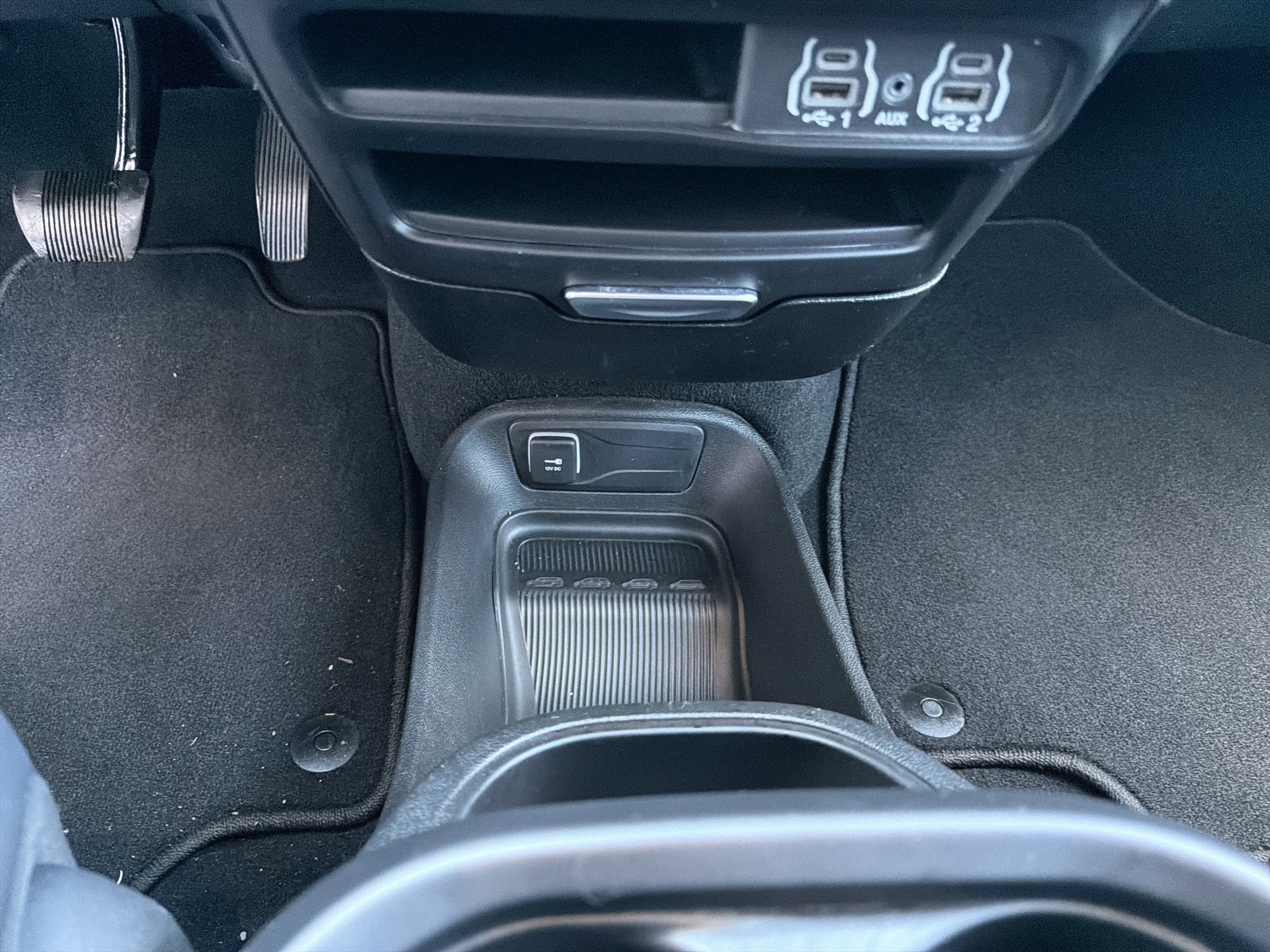 Used 2025 Chrysler Pacifica Select FWD image 44