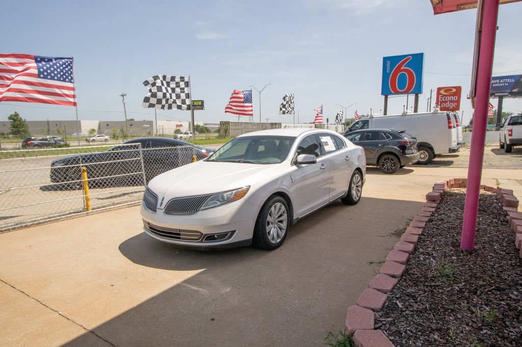 Used 2013 Lincoln MKS FWD image 5