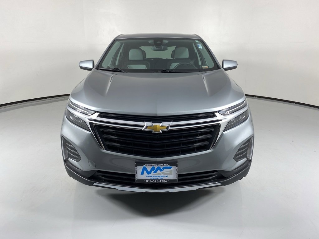Used 2023 Chevrolet Equinox LT image 2