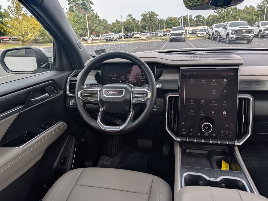 Used 2026 GMC Acadia Elevation w/ Elevation Premium Package FWD image 3