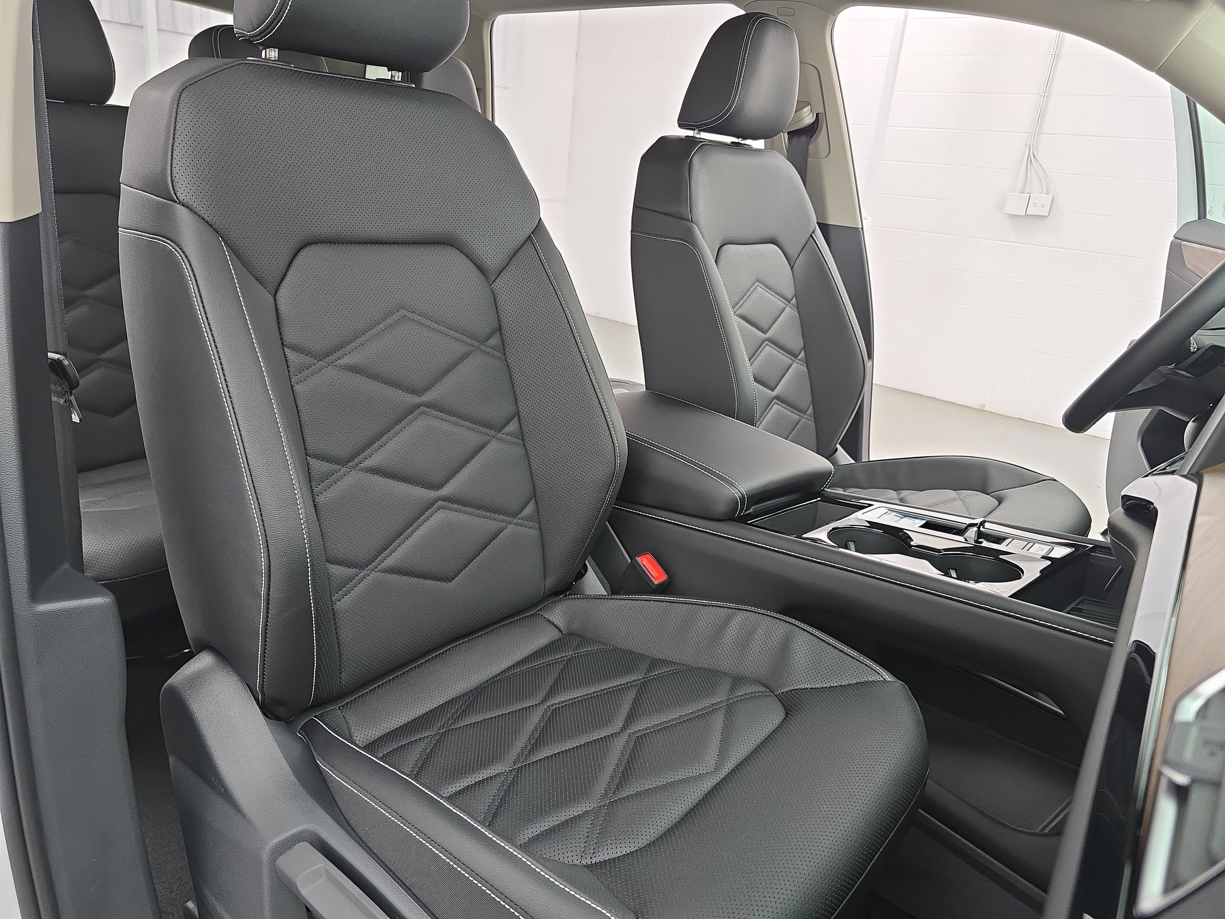 New 2026 Volkswagen Atlas SE FWD image 10