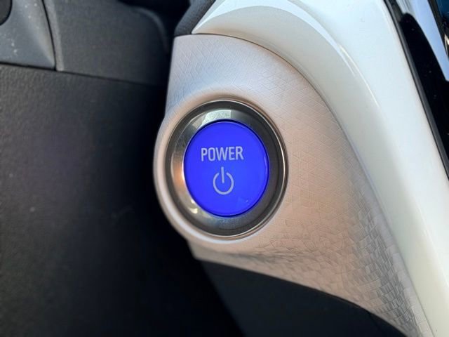 Certified 2021 Chevrolet Bolt Premier w/ Infotainment Package image 10