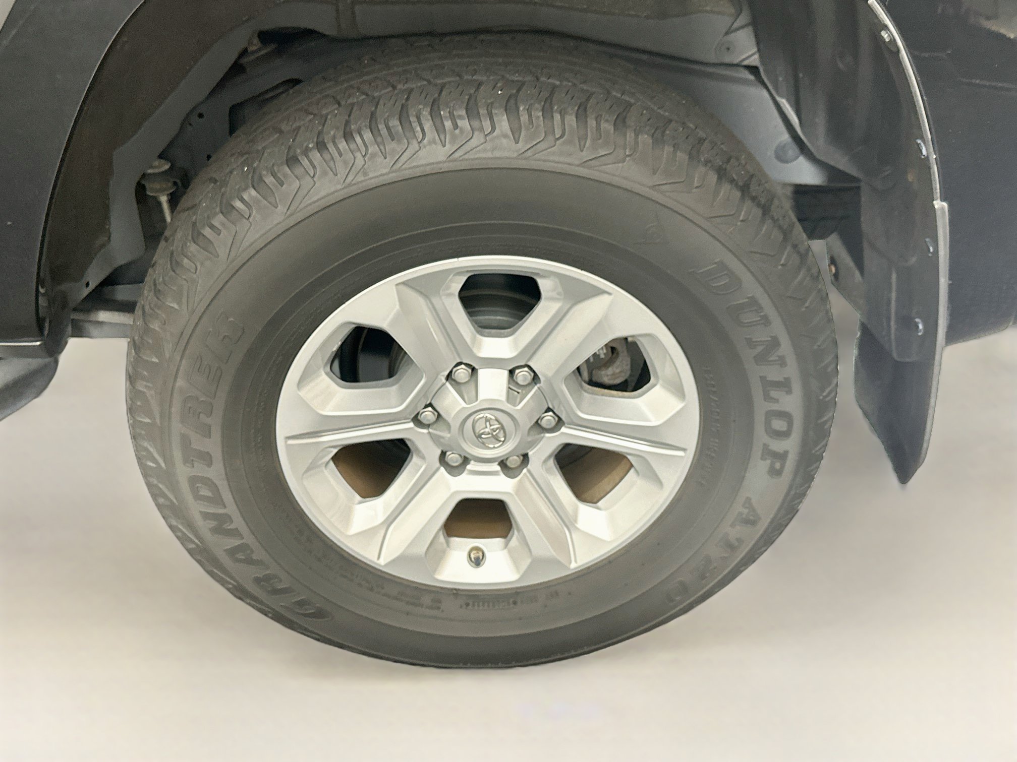 Used 2021 Toyota 4Runner SR5 AWD/4WD image 11