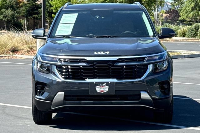 Certified 2025 Kia Seltos EX w/ EX Sunroof Package FWD image 11