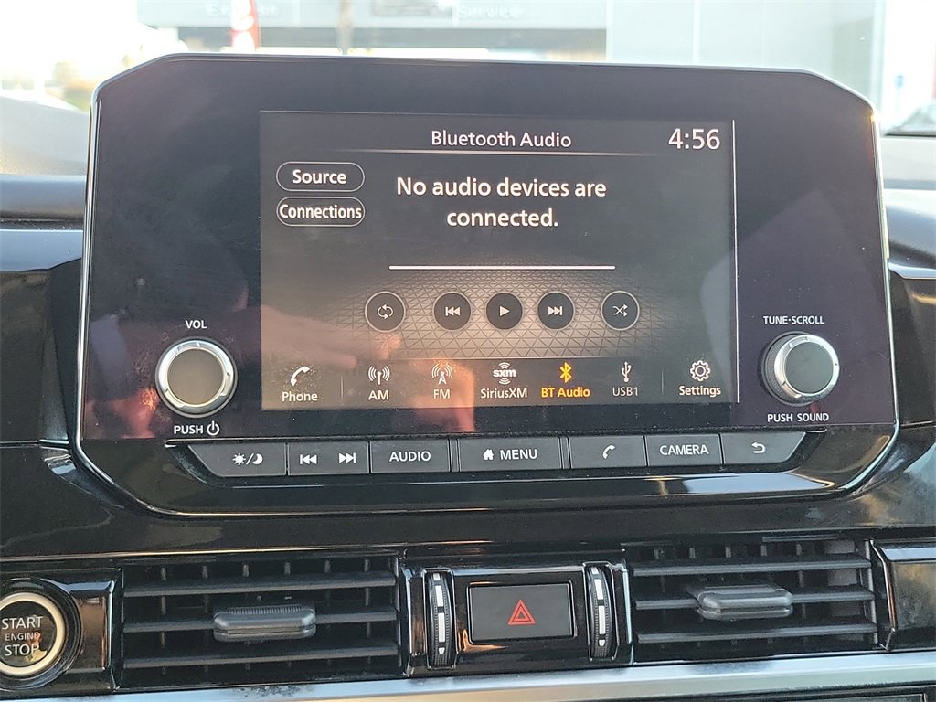 Used 2022 Nissan Pathfinder SV image 8