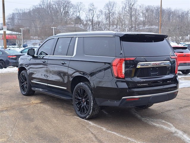 Used 2021 GMC Yukon XL SLT w/ SLT Premium Package image 3