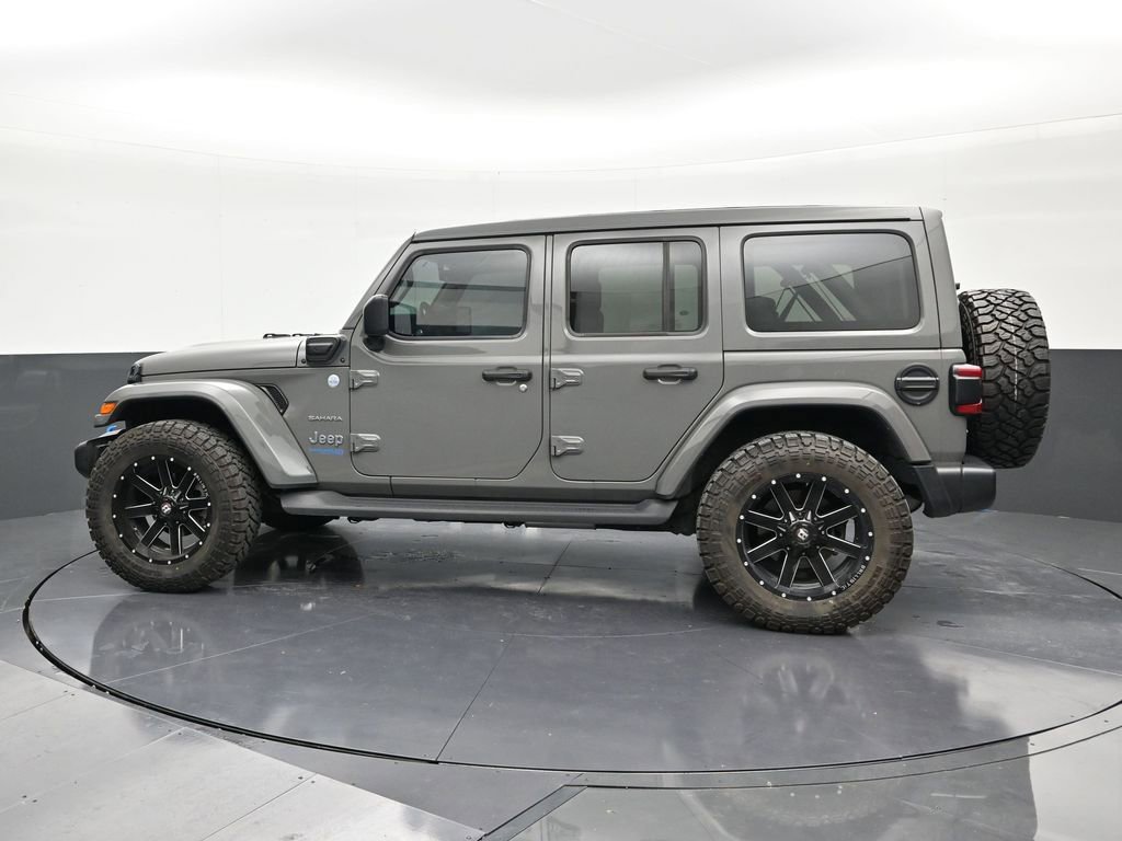 Used 2022 Jeep Wrangler Unlimited Sahara AWD/4WD image 2