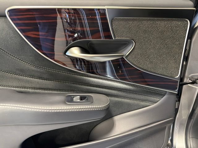 Used 2019 Lexus LS 500 AWD w/ Interior Upgrade Package image 25