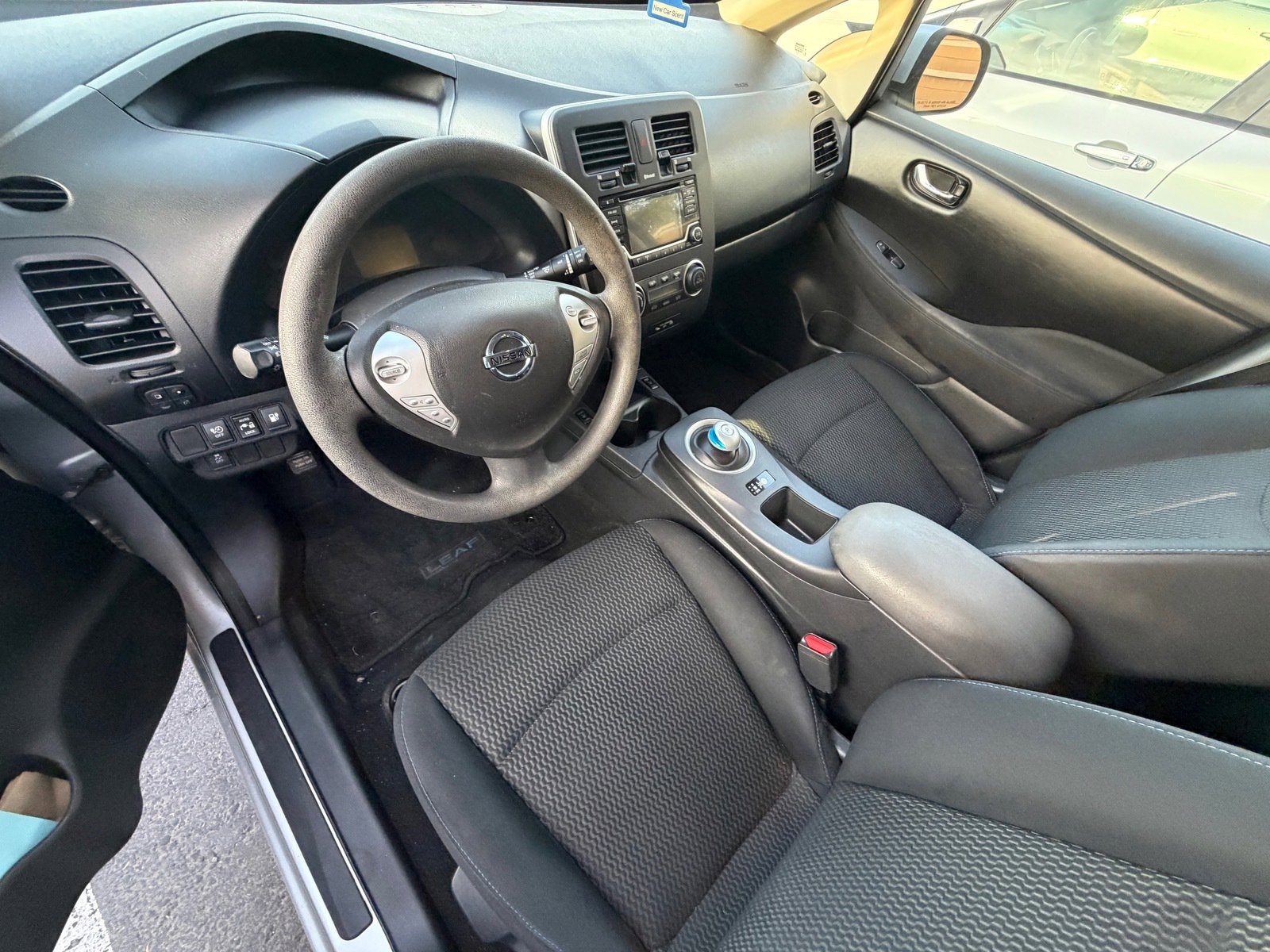 Used 2017 Nissan Leaf S w/ Charge Package image 7