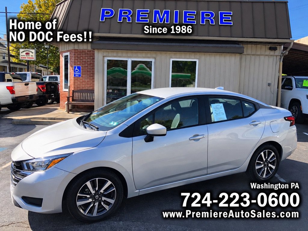 Used 2025 Nissan Versa SV FWD image 1