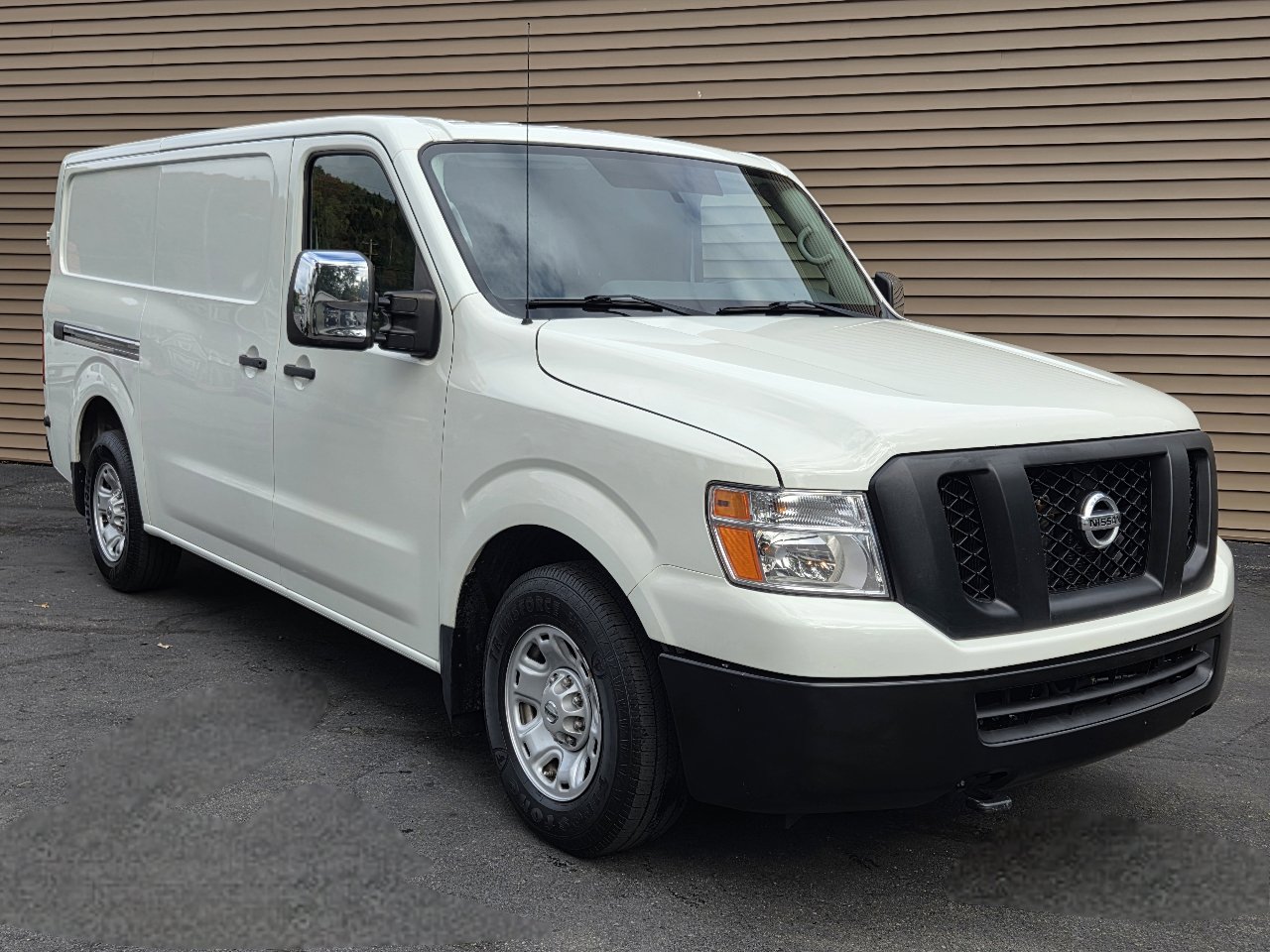 Used 2020 Nissan NV 3500 SV image 7