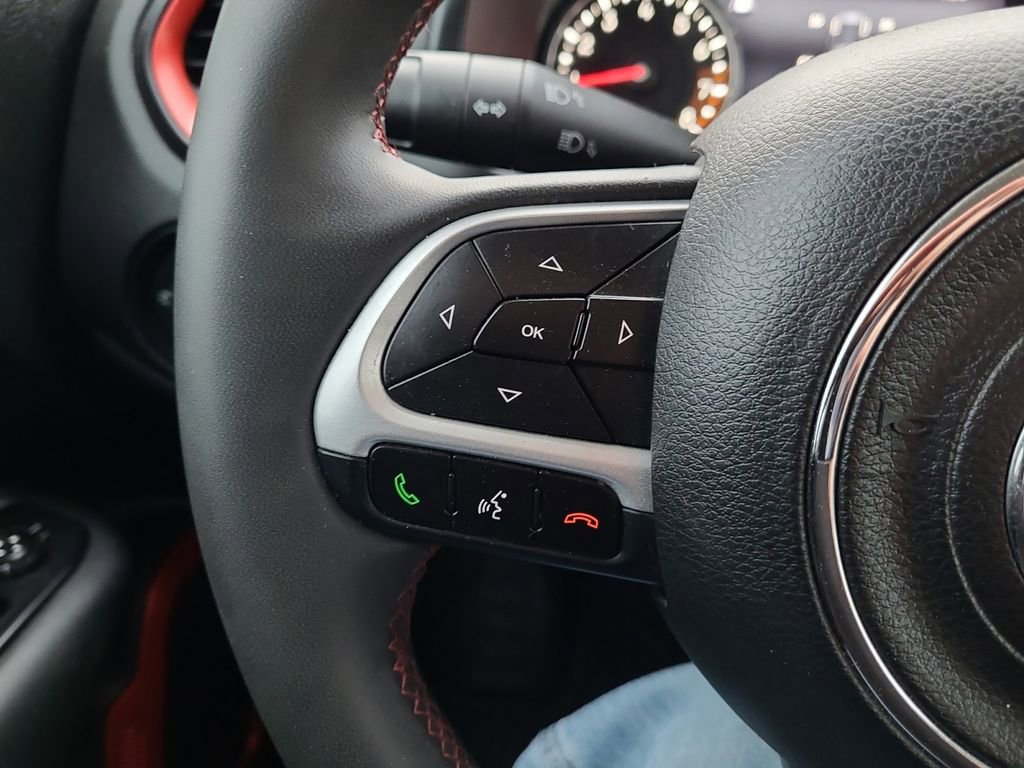 Used 2023 Jeep Renegade Trailhawk AWD/4WD image 28