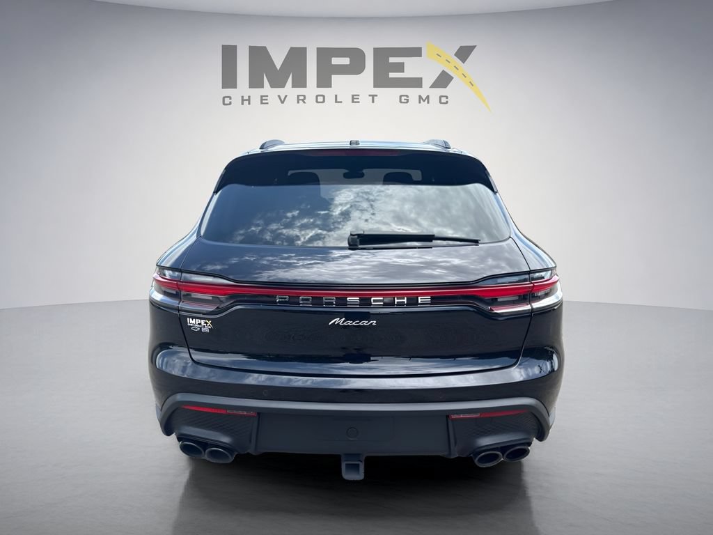 Used 2023 Porsche Macan Turbo AWD/4WD image 9
