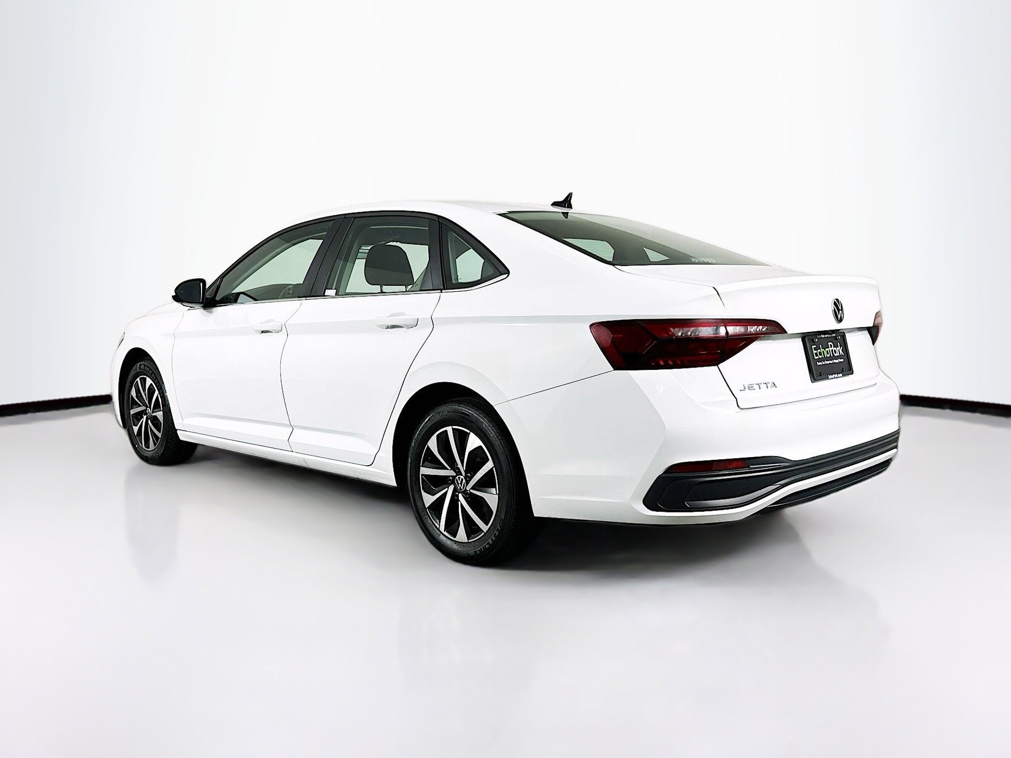 Used 2024 Volkswagen Jetta S image 5