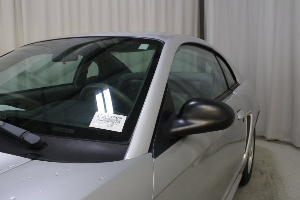 Used 2003 Ford Mustang Coupe RWD image 28