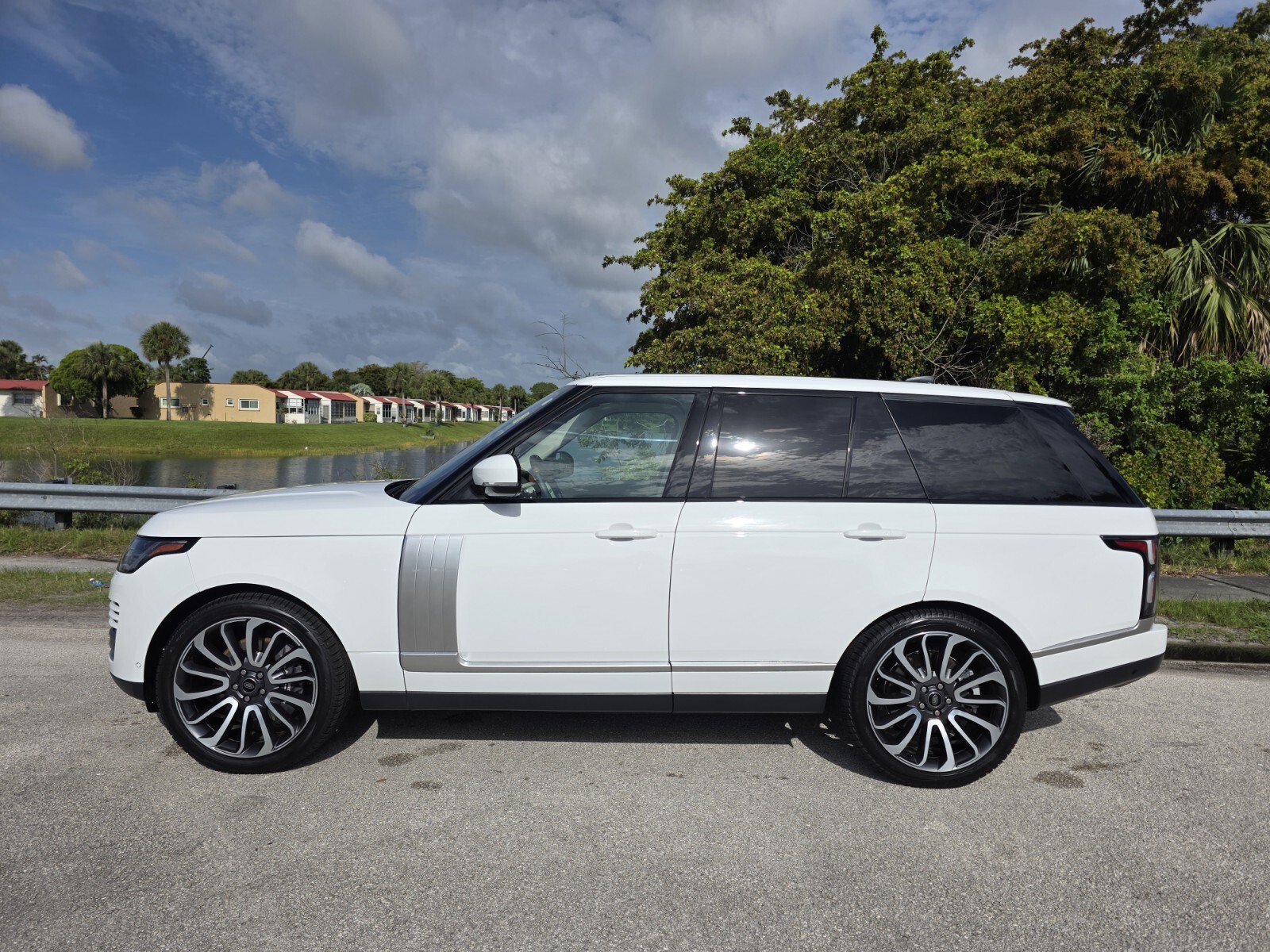 Certified 2022 Land Rover Range Rover Westminster Edition AWD/4WD image 7