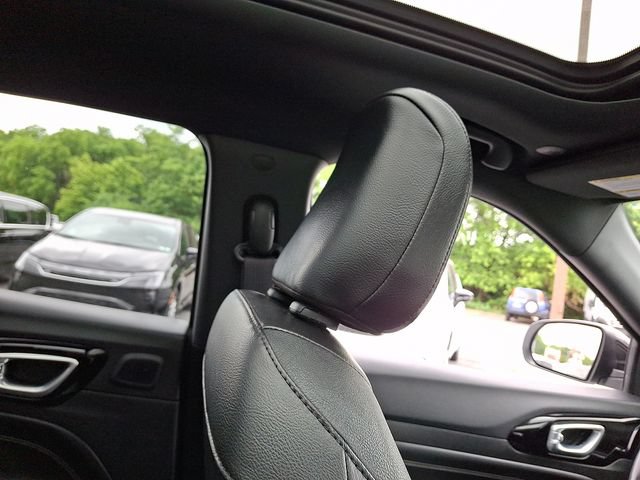 Used 2022 Jeep Compass High Altitude AWD/4WD image 13