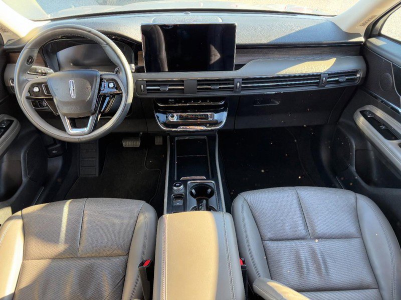 Used 2023 Lincoln Corsair Reserve w/ Jet Appearance Package image 14