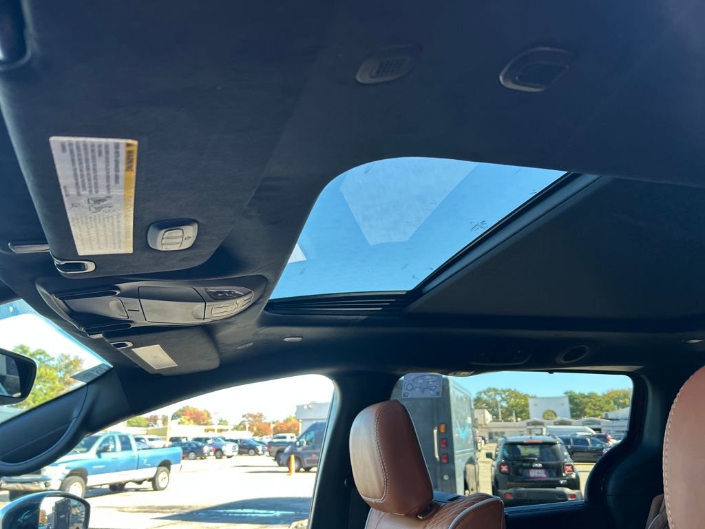 New 2026 Chrysler Pacifica Pinnacle image 22