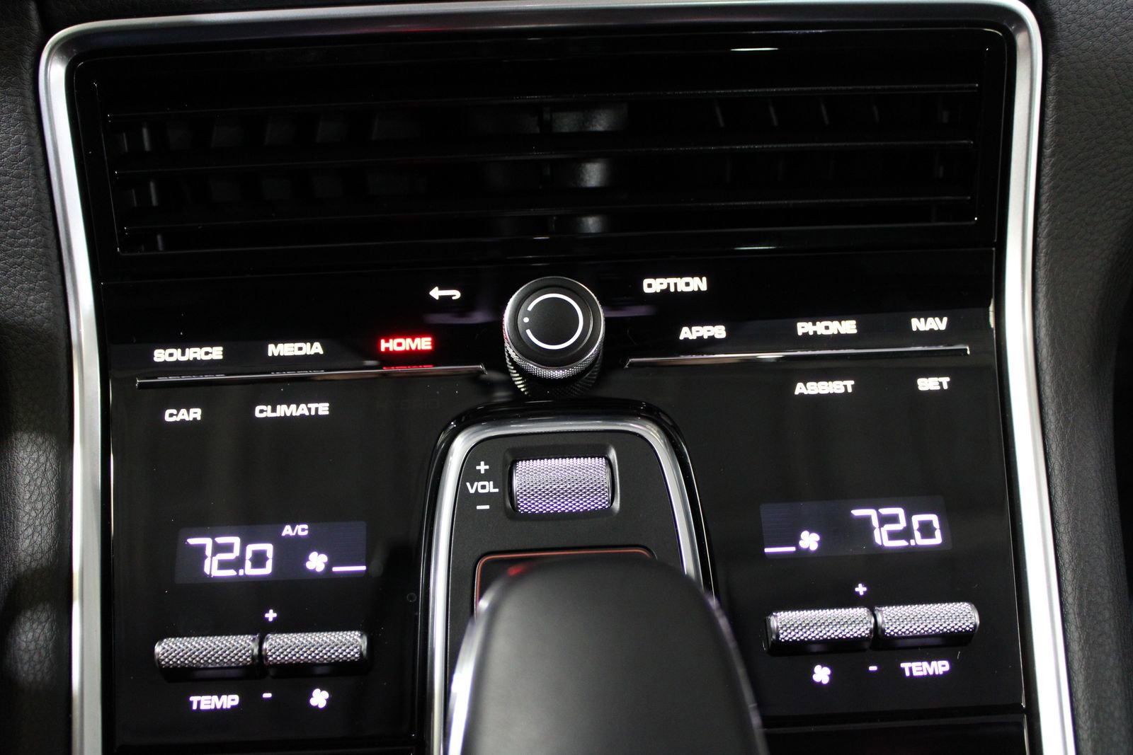 Used 2023 Porsche Panamera Platinum Edition image 47