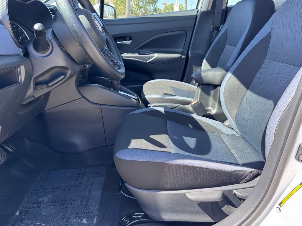 New 2025 Nissan Versa SV w/ Trunk Package image 9
