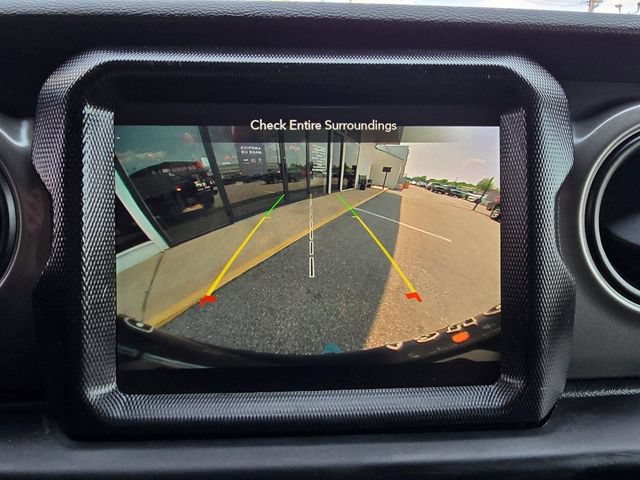 Used 2023 Jeep Wrangler Unlimited w/ Cold Weather Group AWD/4WD image 20