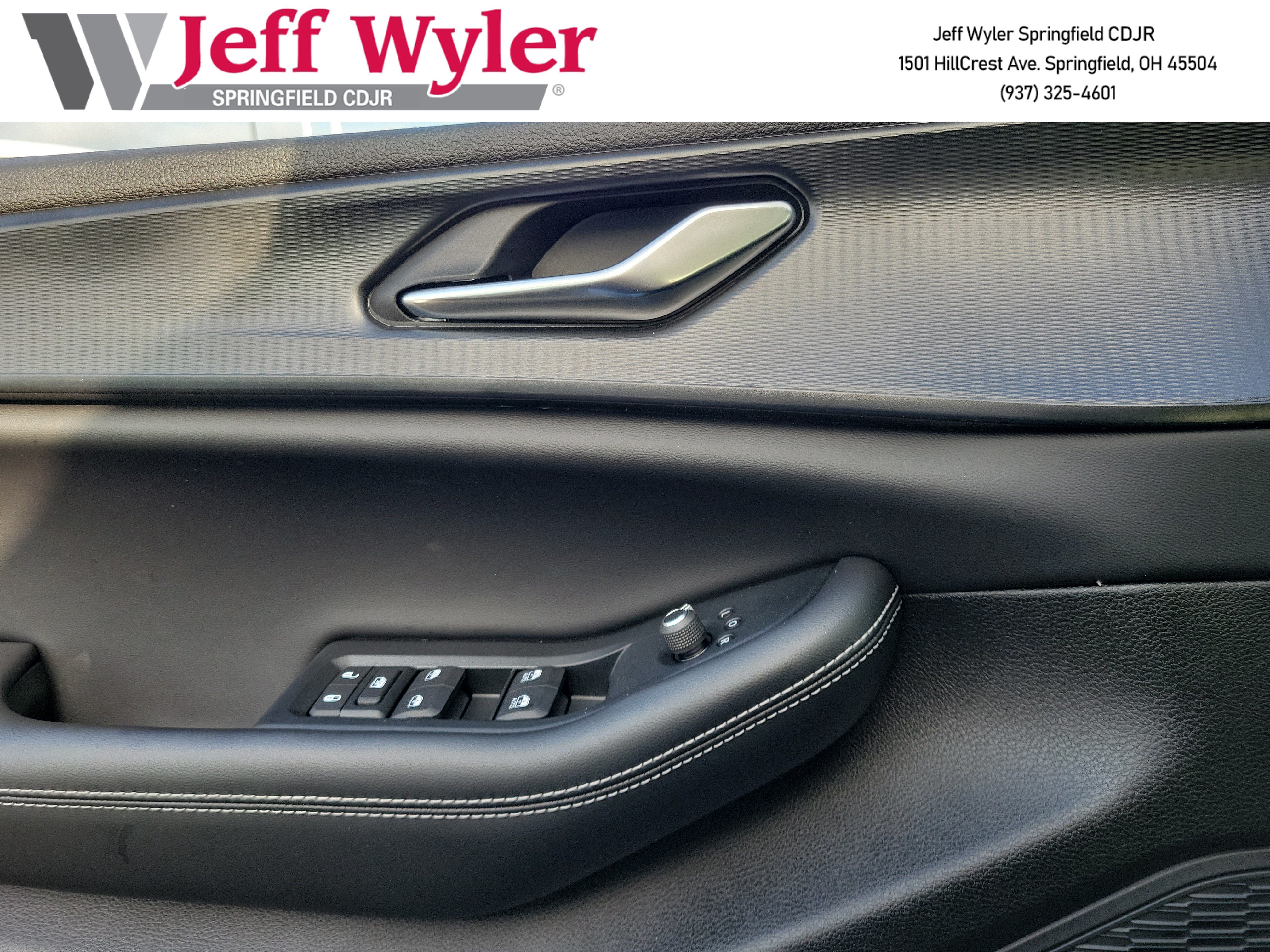New 2026 Jeep Grand Cherokee L Laredo AWD/4WD image 14