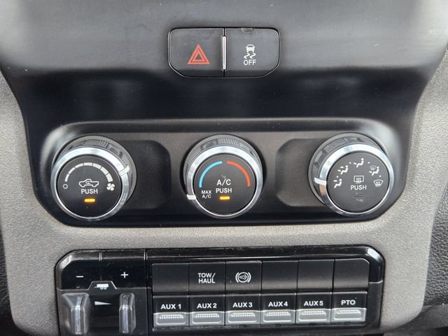 Used 2024 RAM 5500 Tradesman w/ Chrome Appearance Group AWD/4WD image 22
