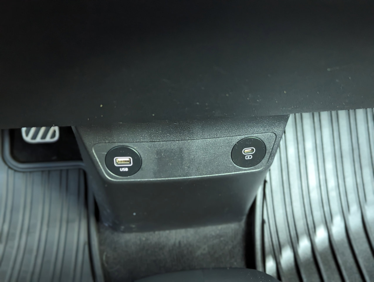 Used 2022 Kia EV6 GT-Line w/ GT-Line Suede Seat Package image 28