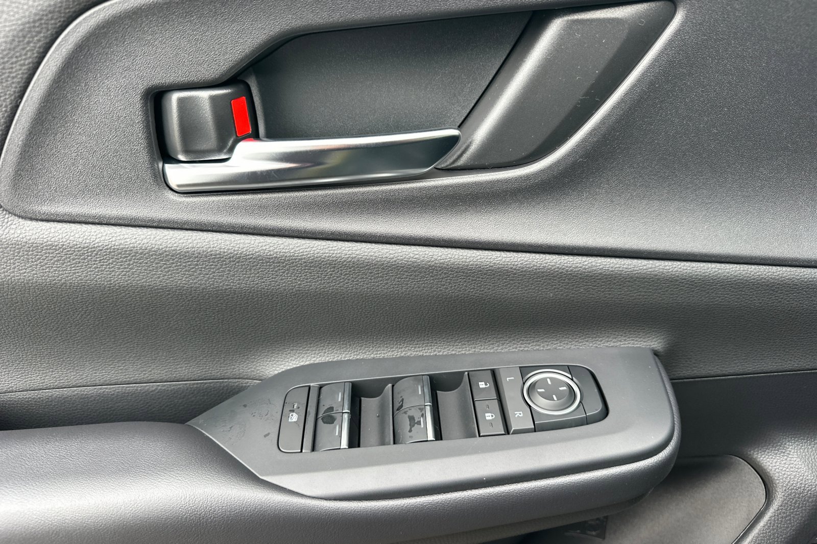 New 2026 Toyota Prius Plug-In Hybrid image 9