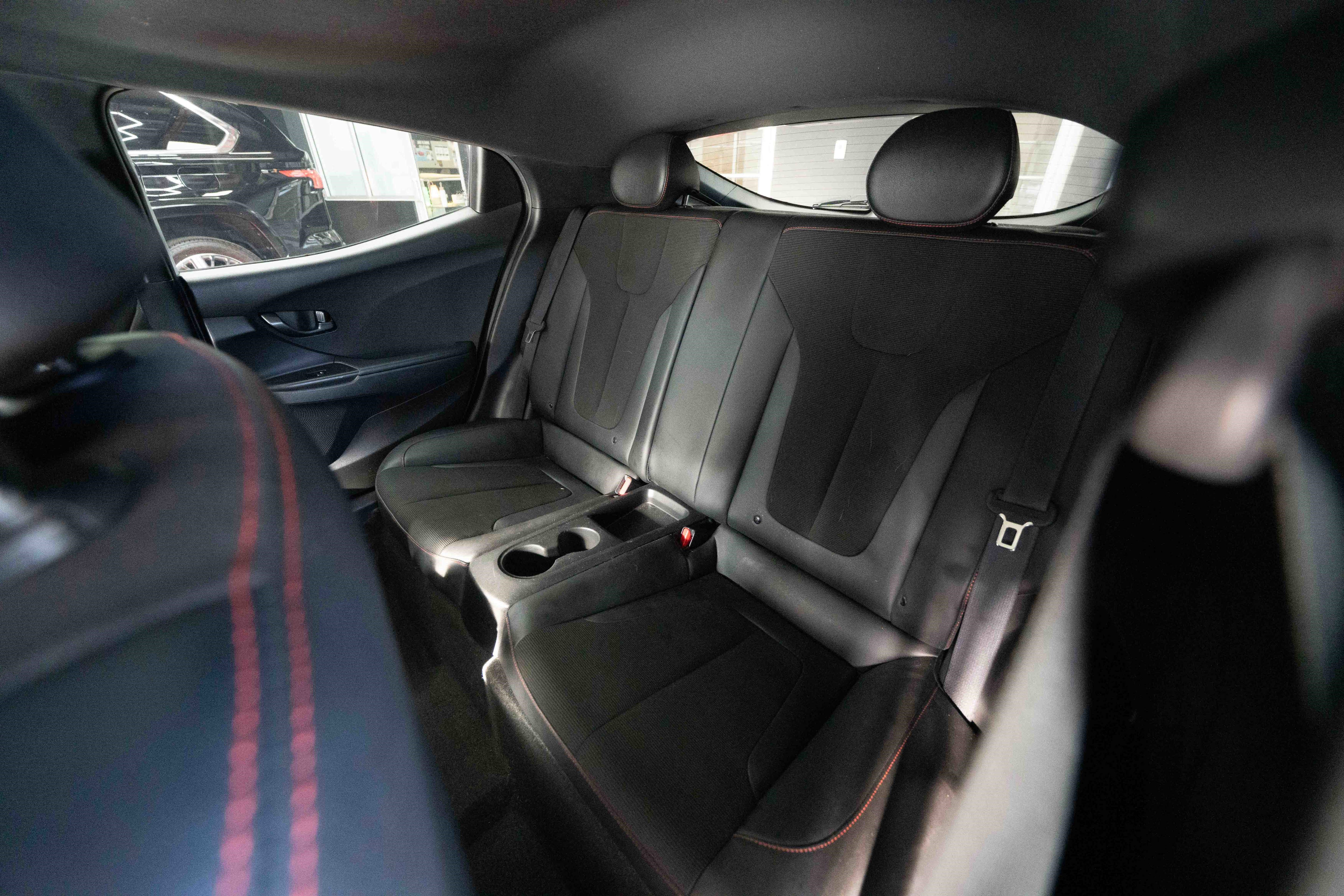 Used 2019 Hyundai Veloster 2.0 Premium image 23