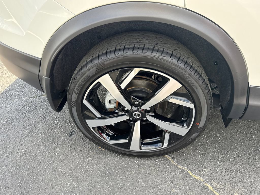 Used 2022 Nissan Rogue Sport SL image 18