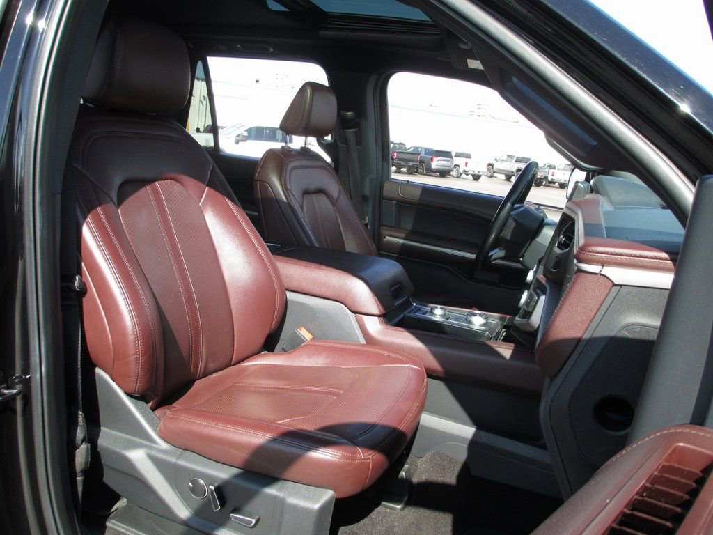 Used 2022 Ford Expedition Limited image 21