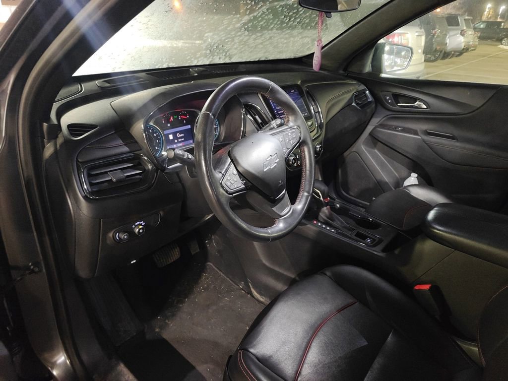 Used 2022 Chevrolet Equinox RS w/ RS Leather Package image 8