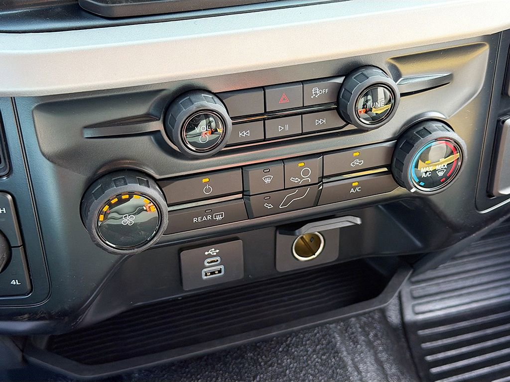 New 2026 Ford F550 4x4 Crew Cab image 30