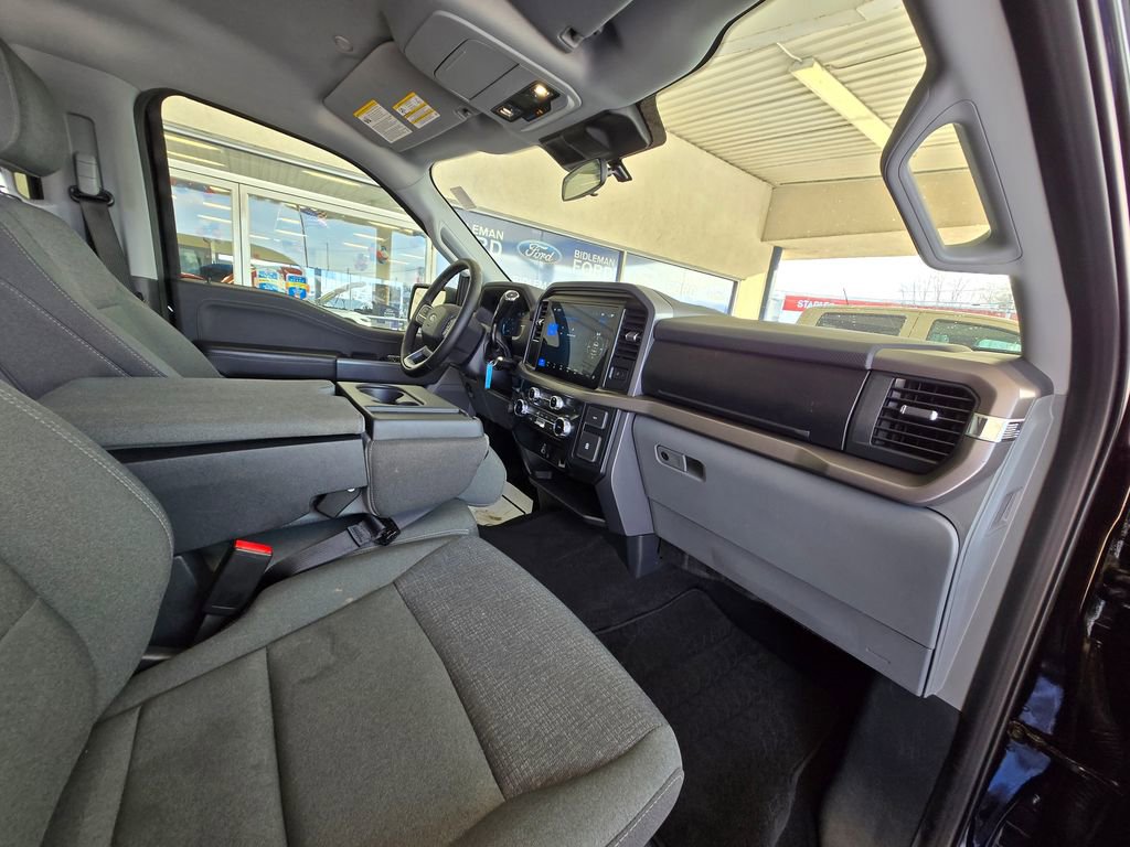 Used 2025 Ford F150 XLT w/ Equipment Group 301A Standard image 25