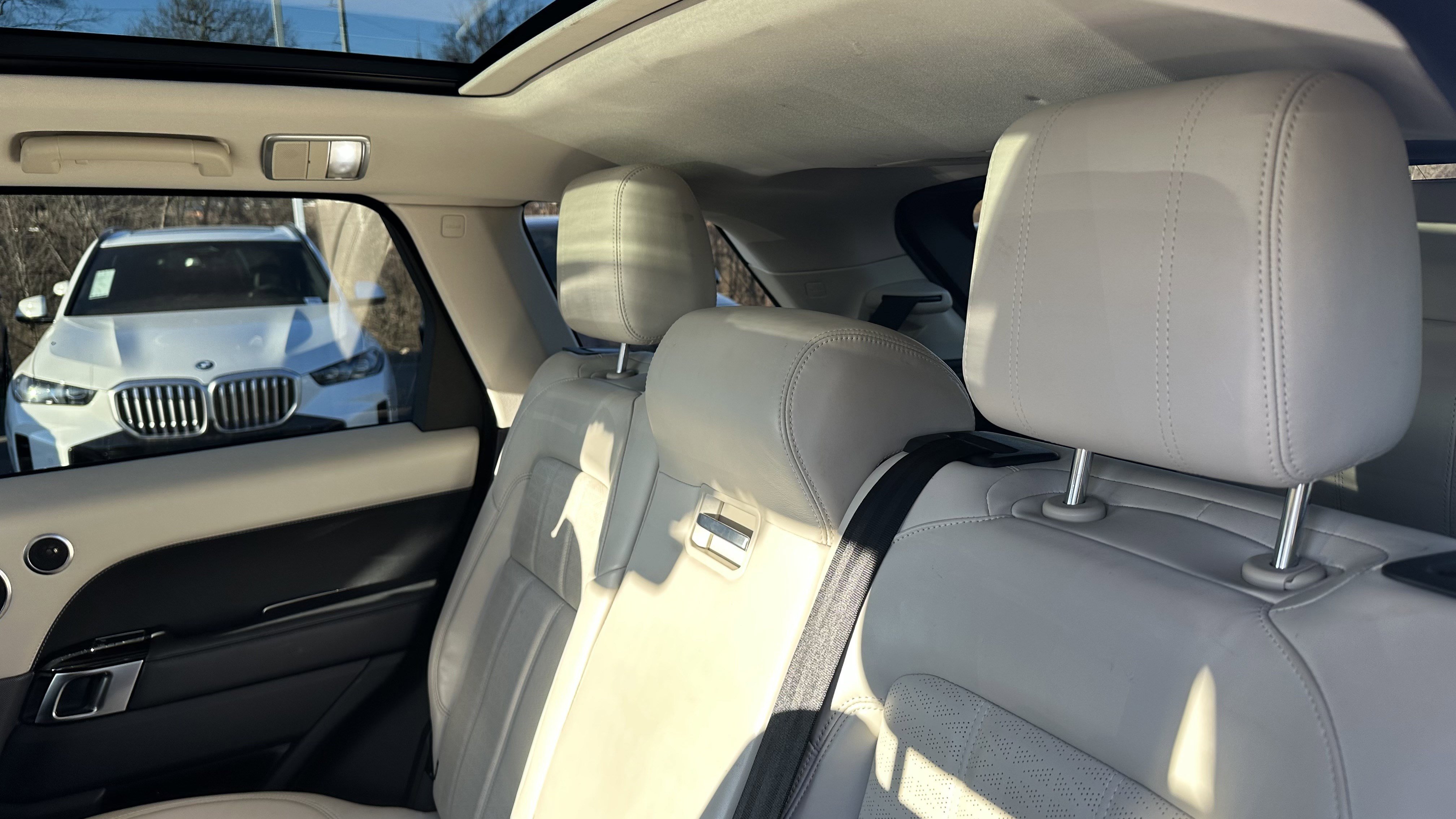 Used 2018 Land Rover Range Rover Sport HSE Dynamic image 31