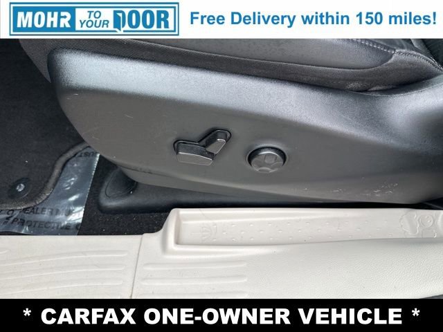 Used 2024 Chrysler Pacifica Touring-L image 11