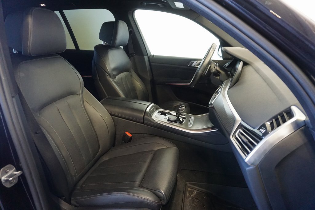 Used 2019 BMW X5 xDrive50i w/ M Sport Package image 26