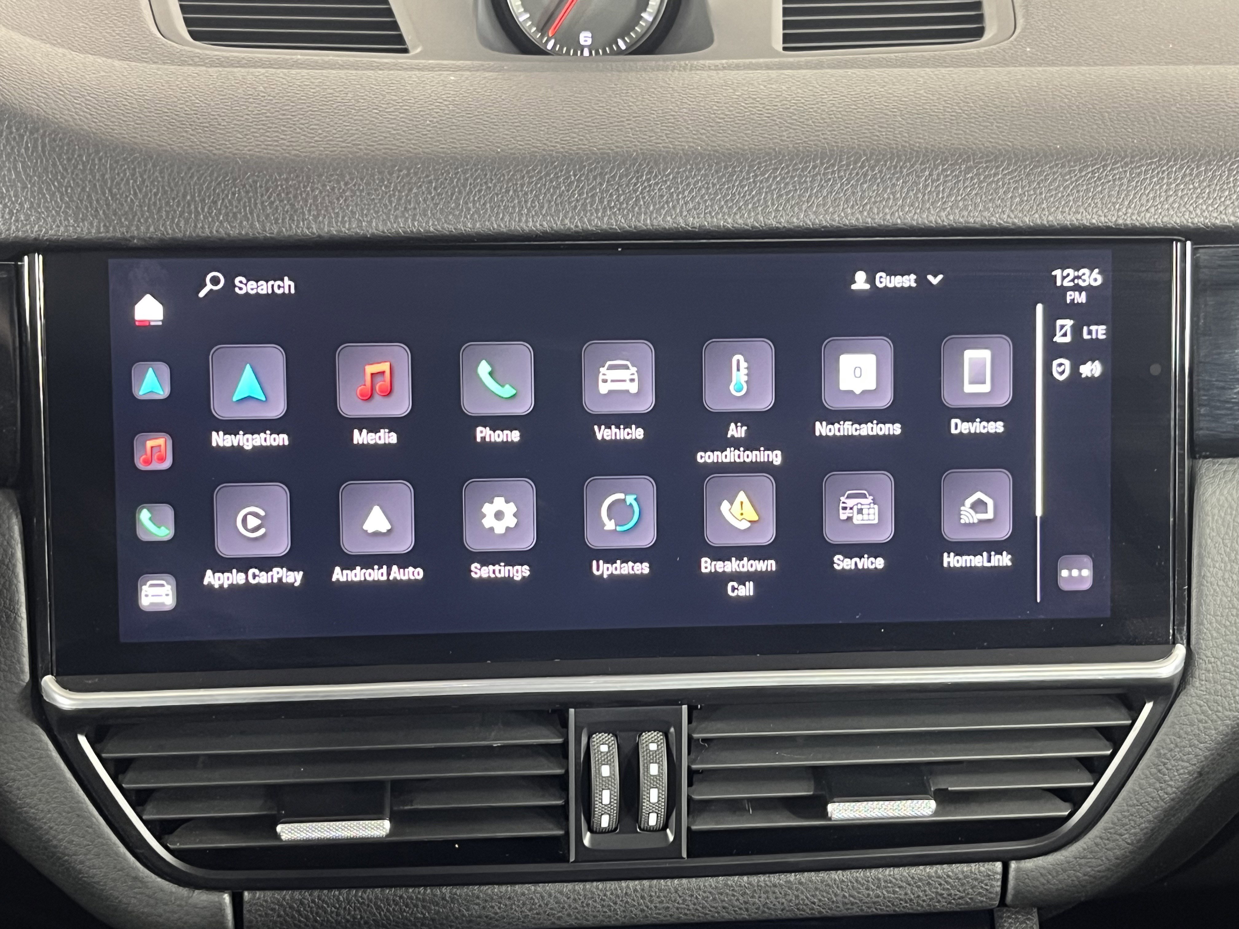 Used 2023 Porsche Cayenne Platinum Edition image 15