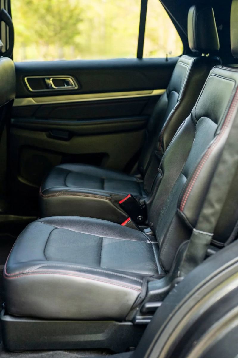 Used 2018 Ford Explorer Sport w/ Equipment Group 401A AWD/4WD image 22