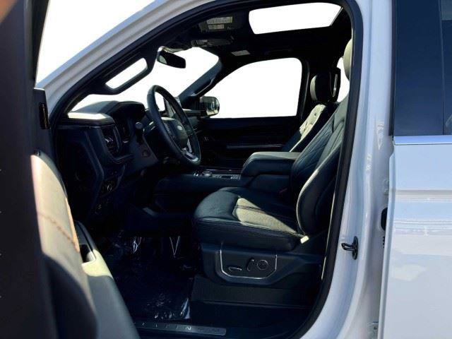Used 2024 Ford Expedition Platinum RWD image 20
