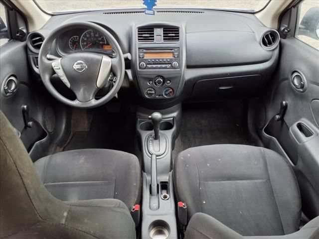 Used 2015 Nissan Versa S FWD image 12