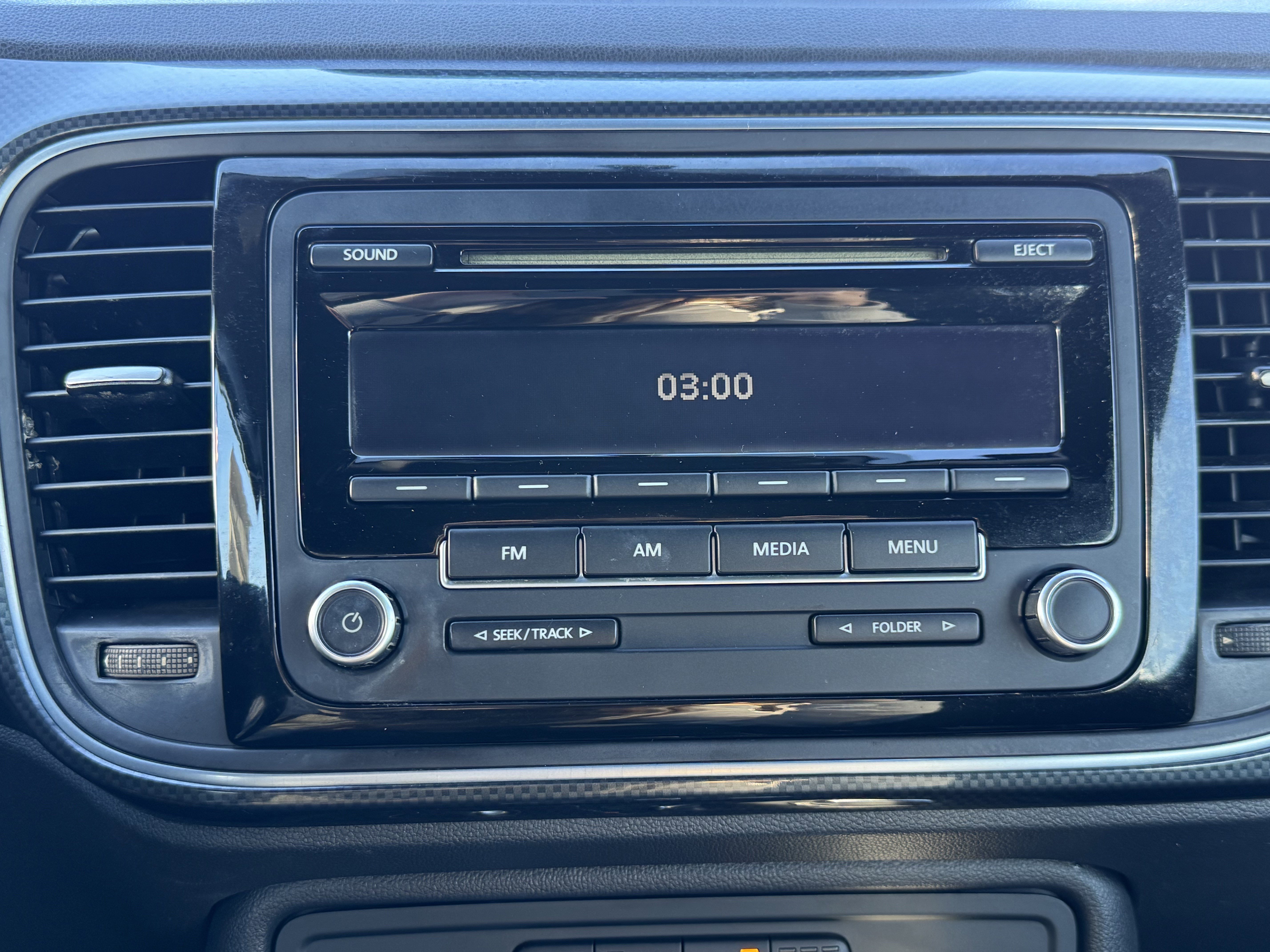 Used 2013 Volkswagen Beetle 2.0T image 17