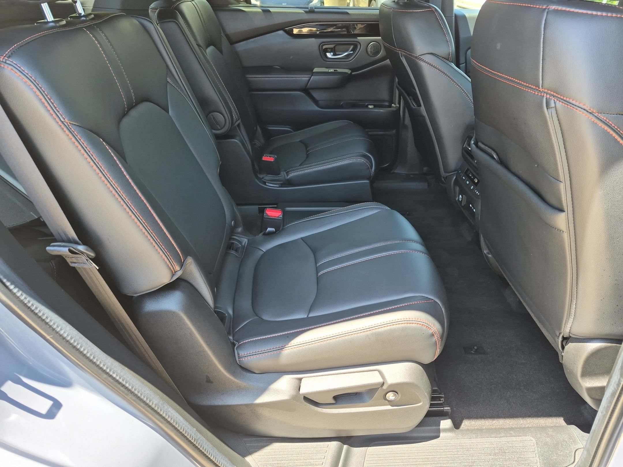 Certified 2024 Honda Pilot TrailSport image 30
