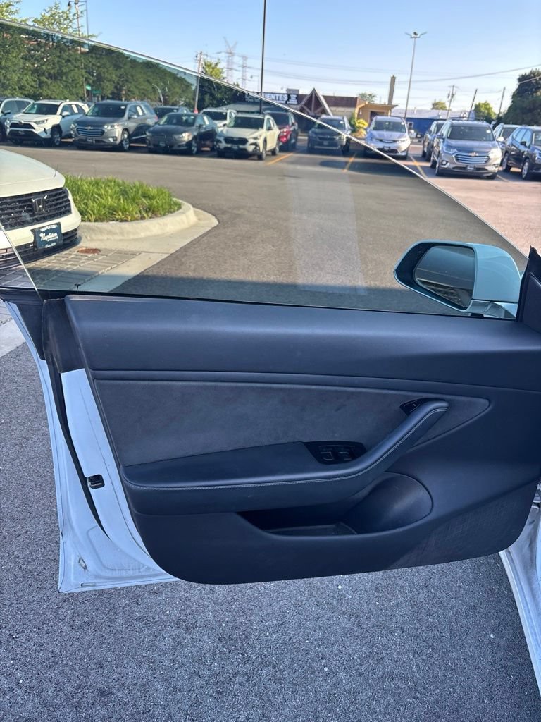 Used 2019 Tesla Model 3 Mid Range RWD image 23