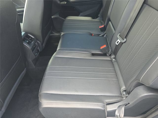 Used 2024 Volkswagen Tiguan SE R-Line FWD image 12