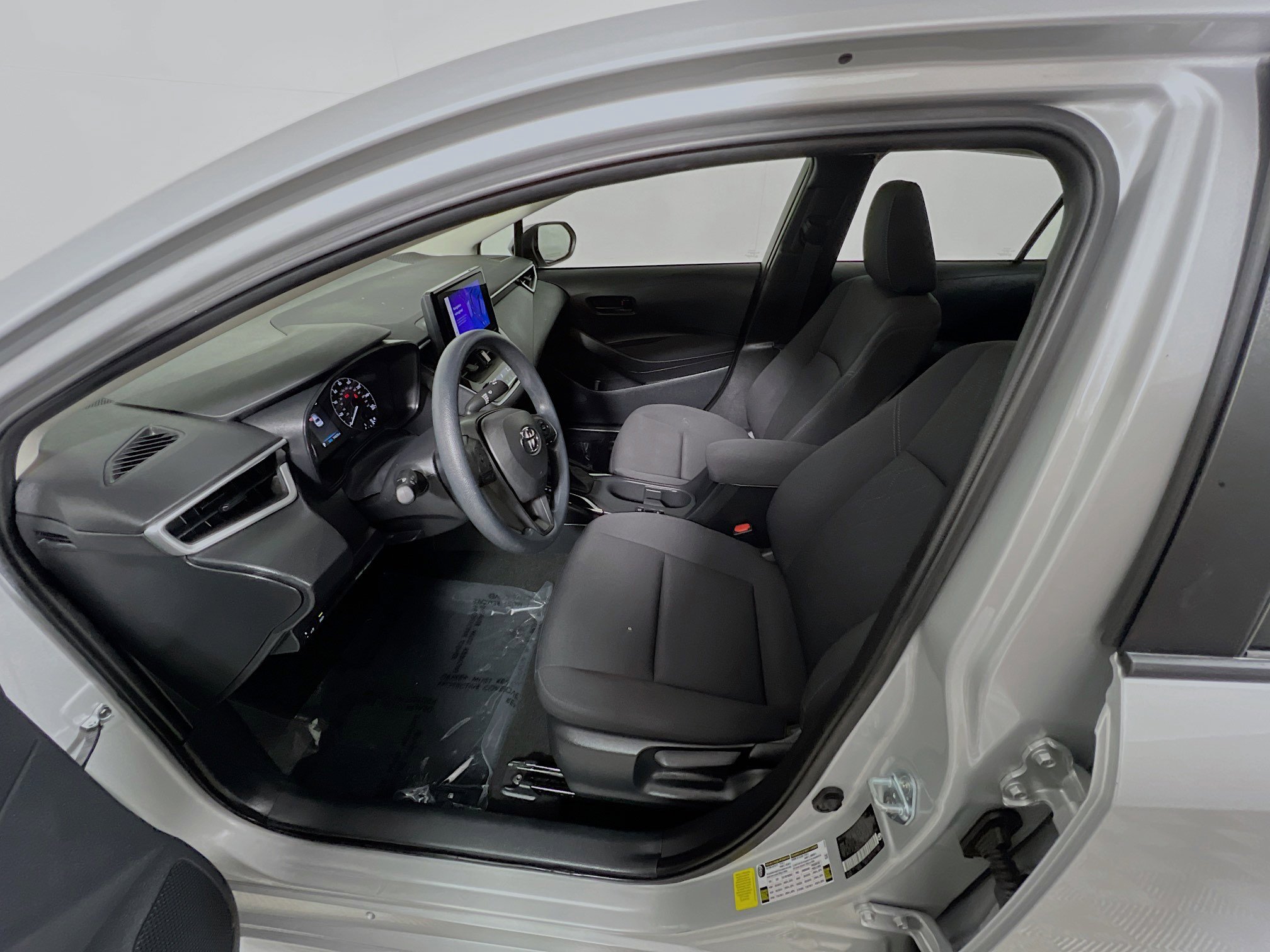 Used 2023 Toyota Corolla LE image 15