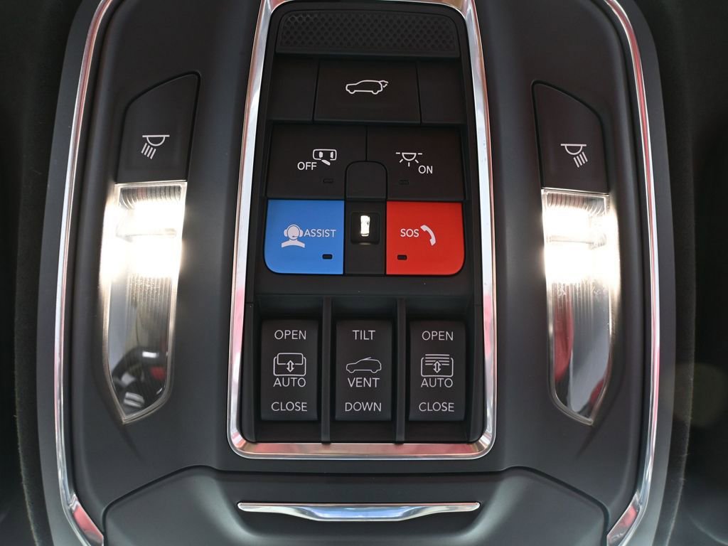 Used 2025 Jeep Wagoneer S Launch Edition image 37